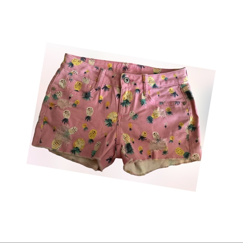 ARIZONA JEAN CO- Pink shorts tropical design size 3.